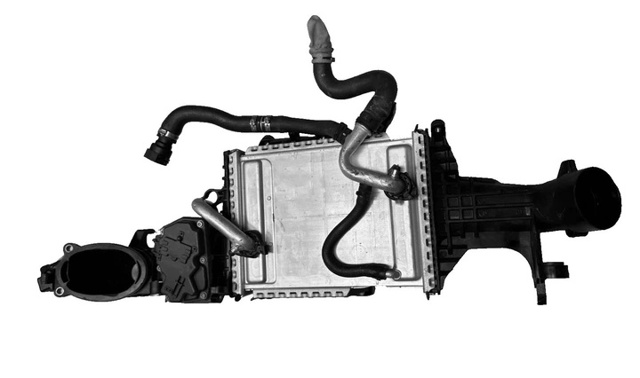Радіатор інтеркулера Mercedes A6560903900