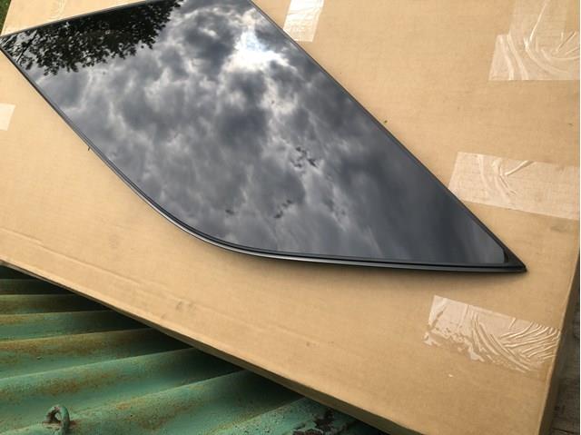 Купити A1676708300 Mercedes Скло багажного відсіку, ліве