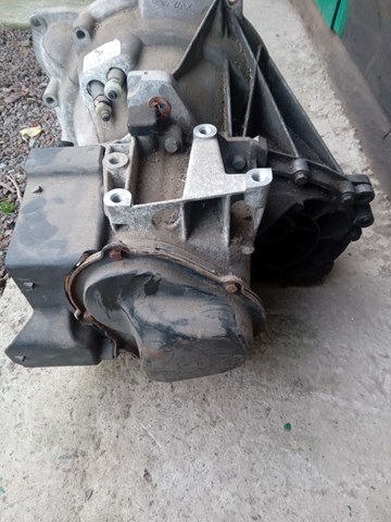 Купити 1327477 Ford Ручна коробка передач