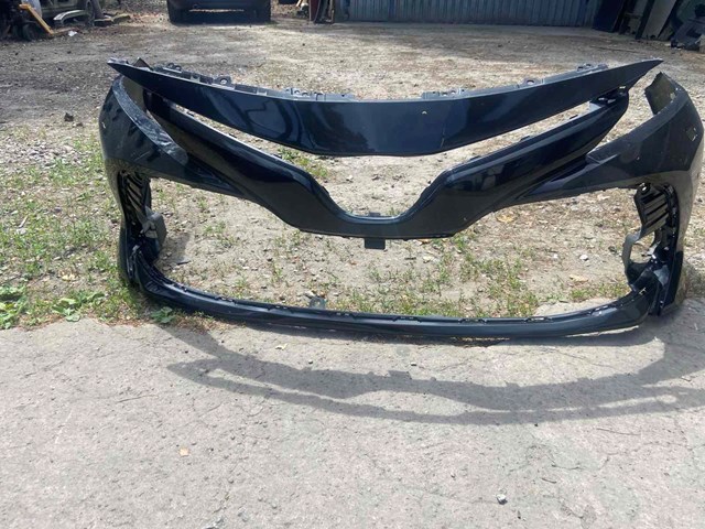 Передній бампер 5211933A50LE Toyota