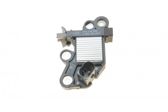 Реле зарядки генератора Bosch 1986AE0022 ціна, від 26.54 USD