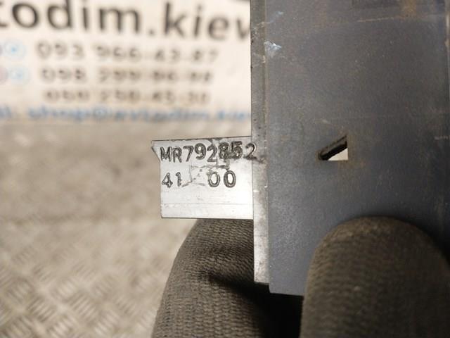 MR792852 Mitsubishi Кнопковий блок керування склопідіймачами передній правий