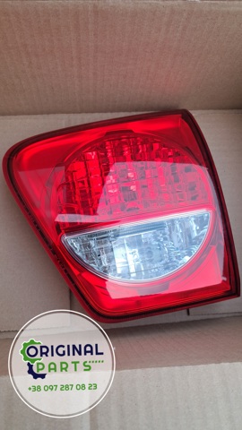 Купити 815800C030 Toyota Ліхтар задній внутрішній правий