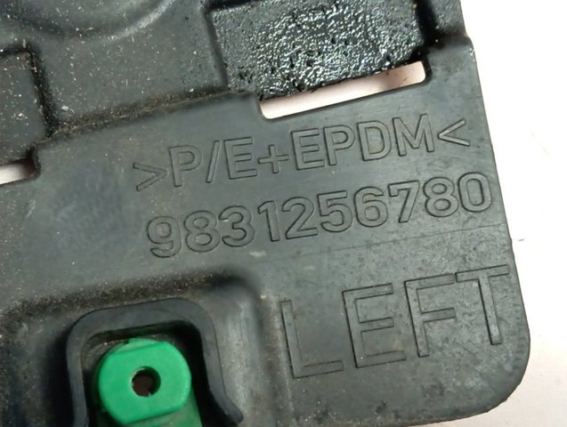 Підкрилок заднього крила, лівий Peugeot/Citroen 9831256780 ціна, від 101.35 USD