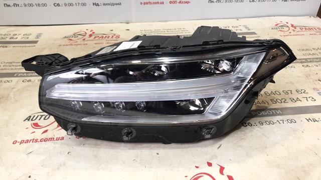 Купити 31655721 Volvo Основна фара в зборі ліва