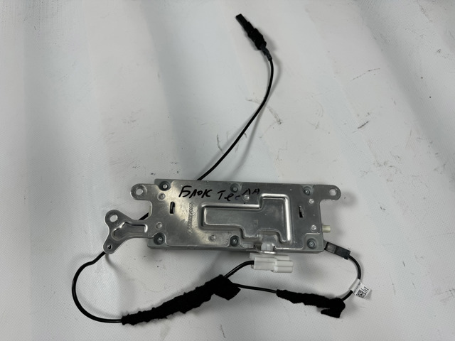 Магнітола (радіо AM/FM) Tesla 107974900D ціна, від 11.40 USD