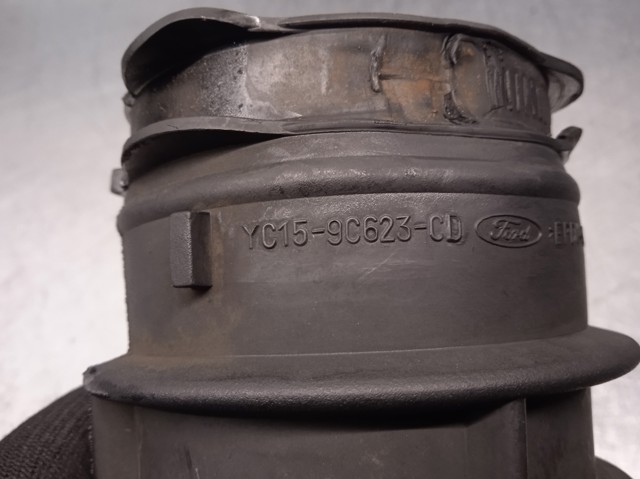 YC159C623CD Ford Патрубок повітряний, вихід повітряного фільтра