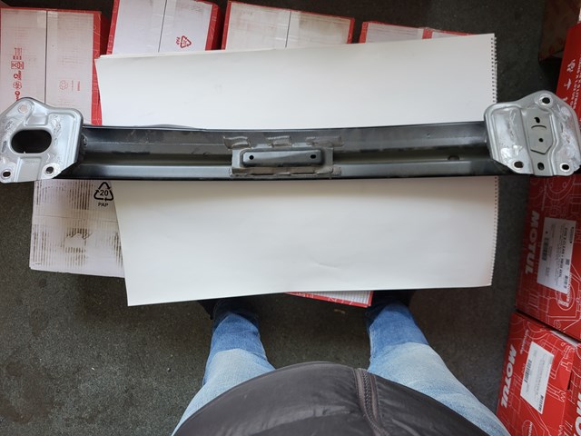 Купити 31656936 Volvo Буфер бампера заднього