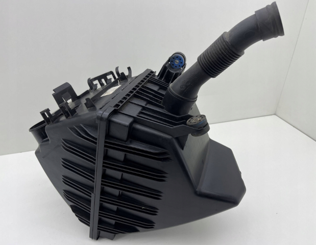 Корпус повітряного фільтра BMW 13717642403 ціна, від 361.67 USD