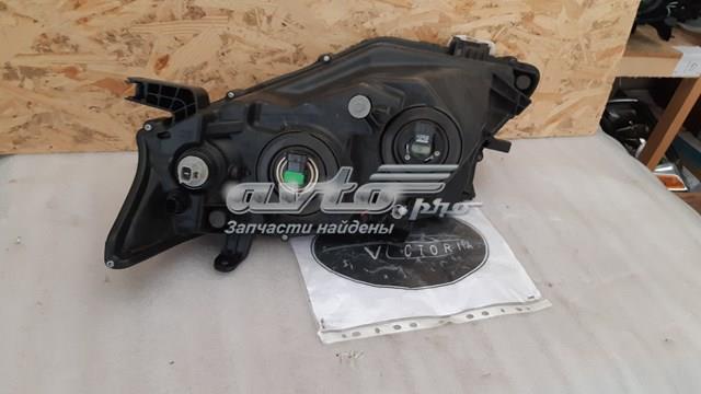 Фара правая Toyota 8113048680 ціна, від 526.49 USD