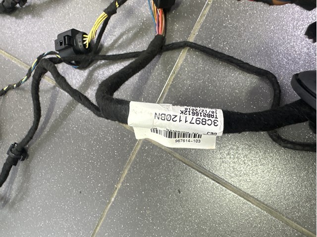  VAG 3C8971121BN ціна, від 27.87 USD