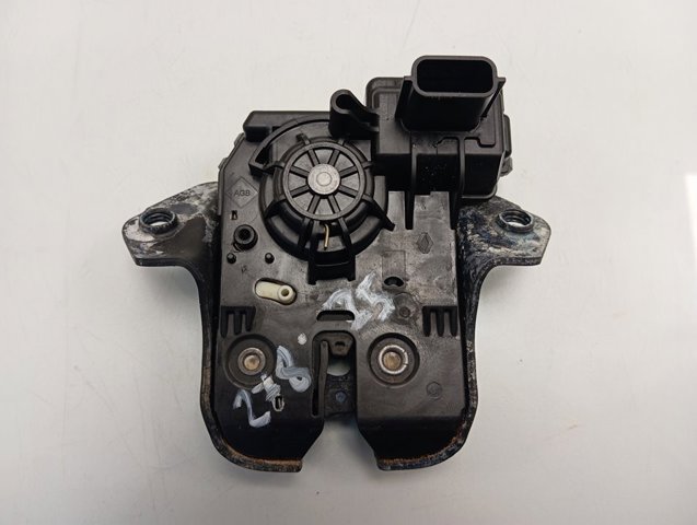 905030754R Nissan/Infiniti Замок п'ятих дверей