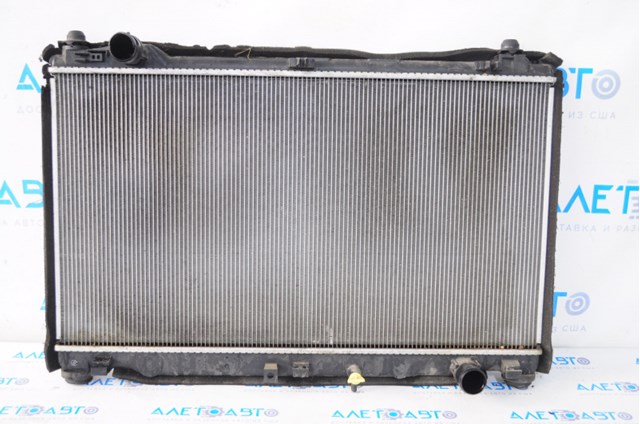 Купити 1640031870 Toyota Радіатор двигуна