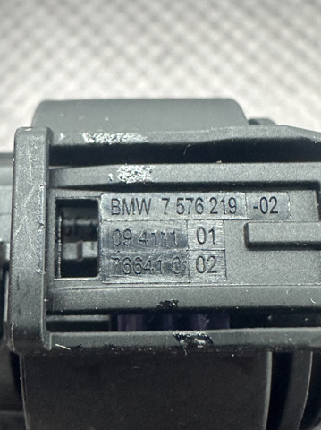 Купити 12527576219 BMW 
