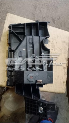  DG9T14A301AD Ford