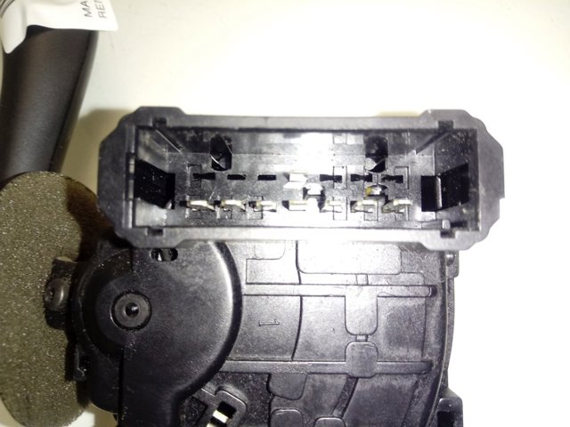 Перемикач підрульовий, правий Renault (RVI) 7421535700