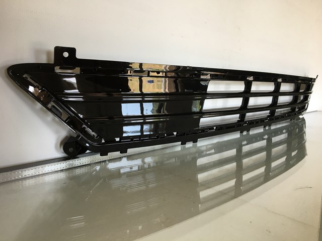 KS7317B968B Ford Решітка переднього бампера, нижня