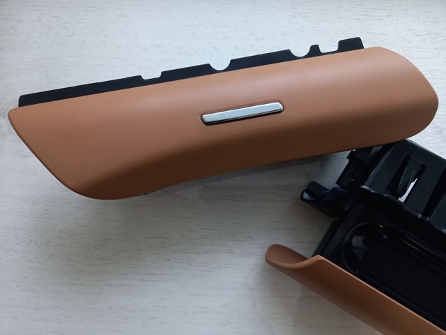7P5857951 Porsche 