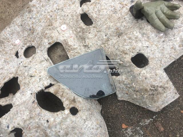 Купити MR720217 Mitsubishi Кватирка двері трикутник, задня, права