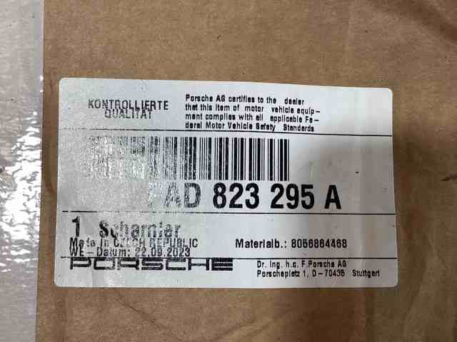 Купити PAD823295A Porsche Шарнір капота лівий