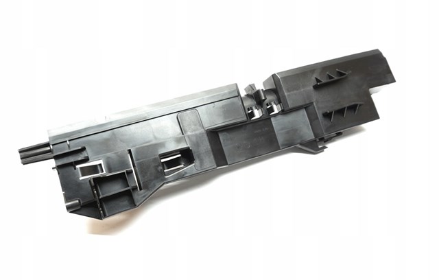PBM01015AR Signeda Кронштейн радіатора правий
