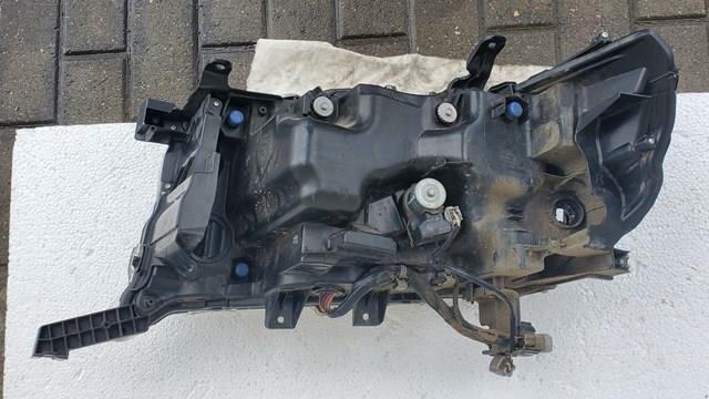 Купити 8110560P40 Toyota Права блок фара