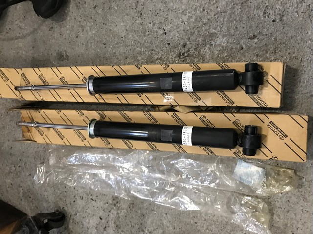 Задній амортизатор Toyota 4853079067