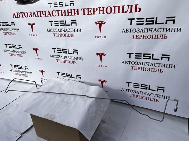 104471500C Tesla Трубопроводи пневматичного