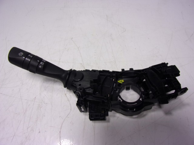 841400K650 Toyota Перемикач підрульовий, правий