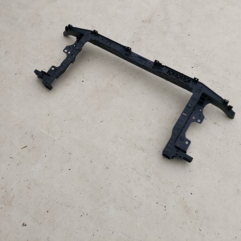 Кронштейн кріплення радіатора Hyundai/Kia 64101AA001
