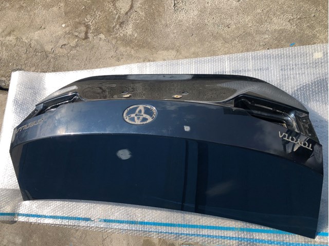 Кришка багажника Toyota 6440102A31 ціна, від 300.88 USD