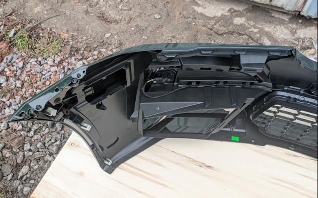 Бампер на авто BMW 51118081776 ціна, від 651.58 USD