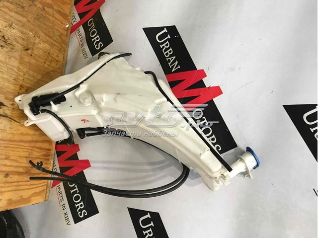 Бачок омивача LR110607 Land Rover