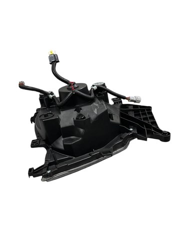 Фара передня права Isuzu 8980539170