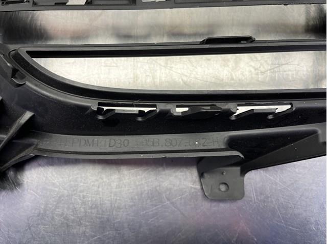 Решітка переднього бампера, права Porsche 95B807682H1E0 ціна, від 37.95 USD