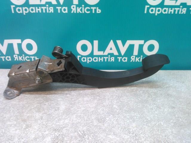 Педаль і привід управління зчепленням Renault (RVI) 8200590247 ціна, від 16.82 USD