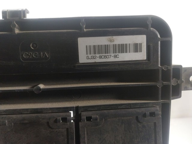 Купити LR099669 Land Rover Дифузор радіатора охолодження, в зборі з двигуном і крильчаткою