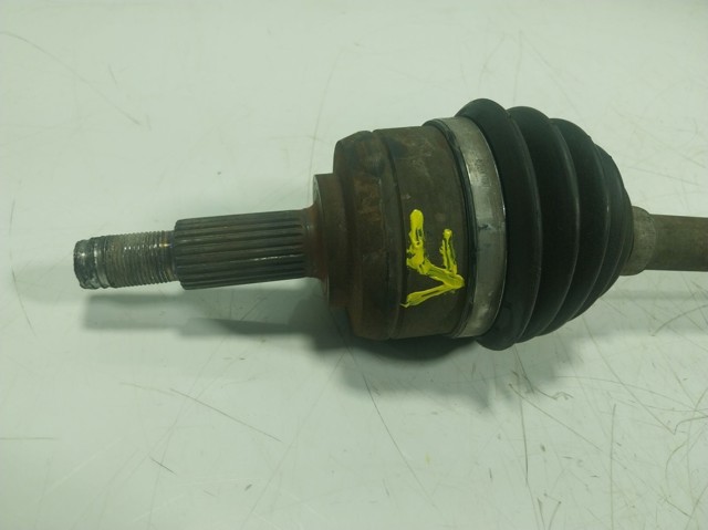 Ліва піввісь 391013387R Renault (RVI)