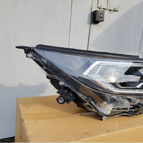 Фара права 8114542A33 Toyota