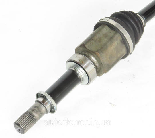 Піввісь права 391003NF2A Nissan/Infiniti