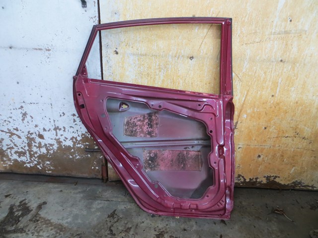 1692503 Ford Двері задні