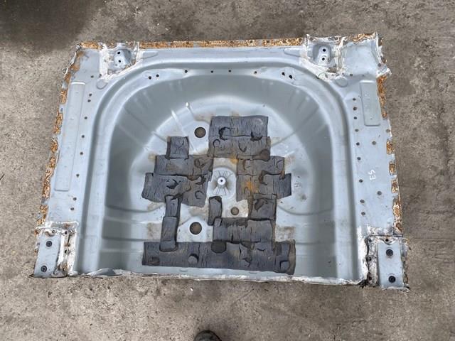 Ніша запасного колеса Toyota 5831133090 ціна, від 248.09 USD