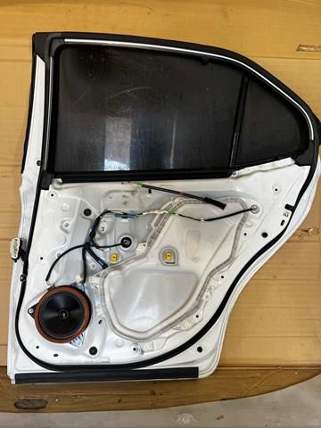 Двері задні в зборі Toyota 6700333280