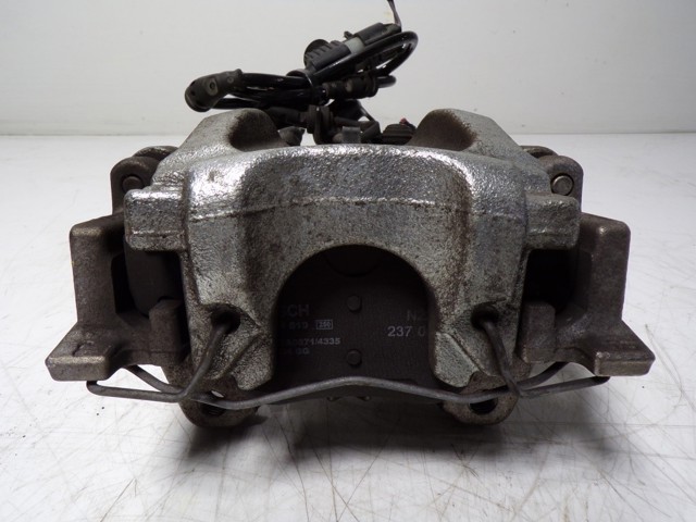 Купити LR113706 Land Rover Супорт задній правий