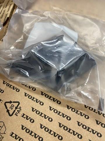 Купити 21413774 Volvo 