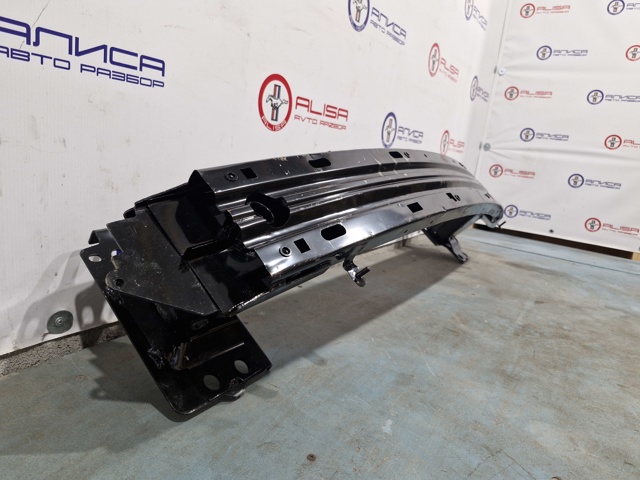 Підсилювач бампера переднього 620306RA0A Nissan/Infiniti
