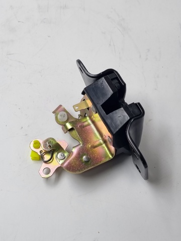 Замок кришки багажника Q-fix Q3760190