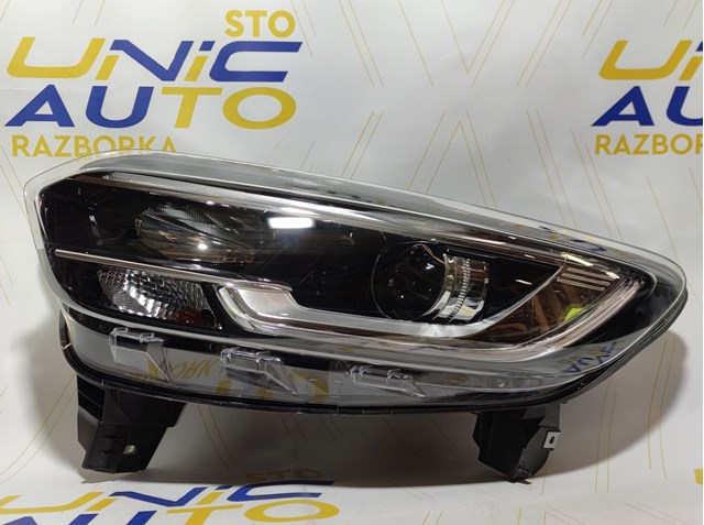 Купити 260600479R Renault (RVI) Основна фара в зборі ліва