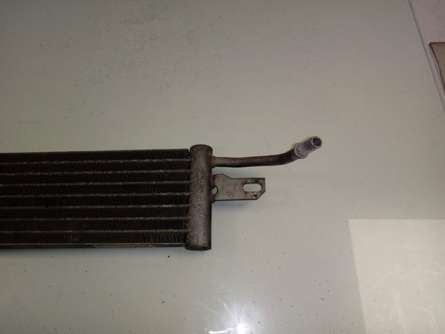 7H329N103AC Land Rover Радіатор охолодження палива