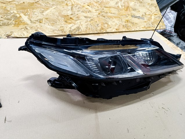 Лампа-фара, ліва = правая Toyota 8114533G00 ціна, від 507.90 USD